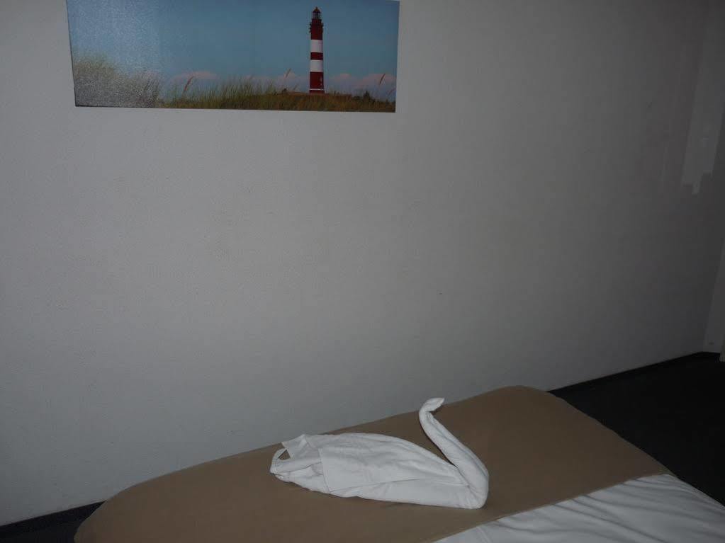 Quick Palace Saint Brieuc Tregueux Exterior foto